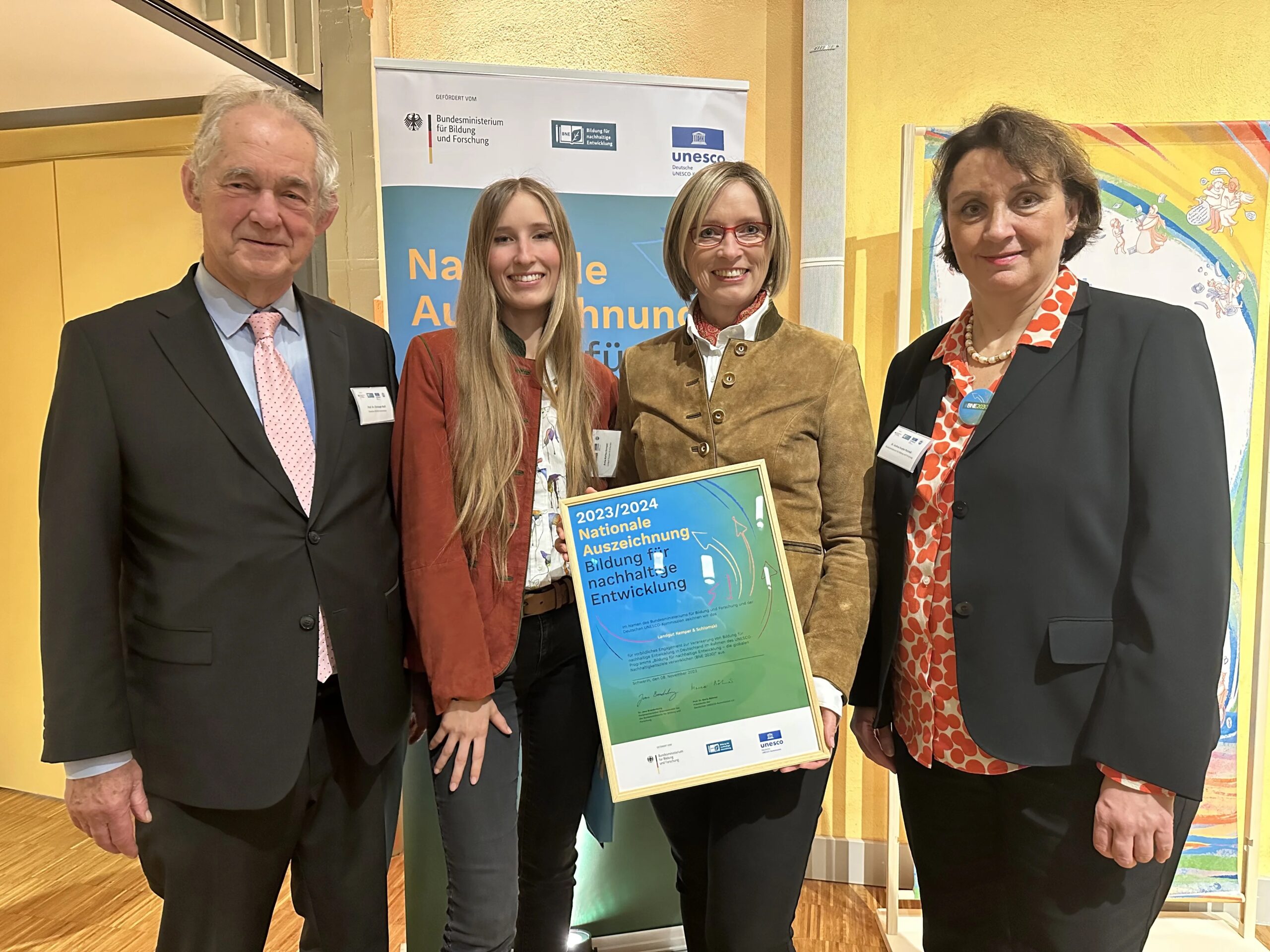Nationale Auszeichnung – Bildung für nachhaltige Entwicklung für das Landgut Kemper & Schlomski in Liebstadt